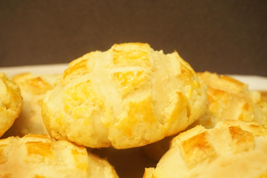 好吃到炸裂的港式菠萝包（附带制作酥皮的小视频）