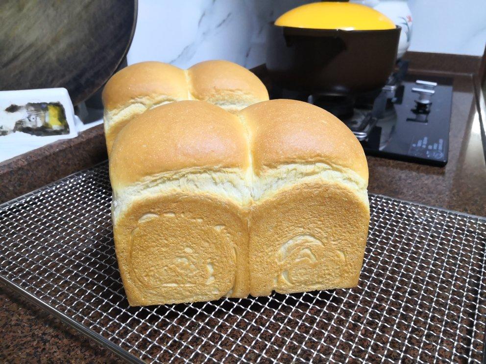 基本鲜奶吐司