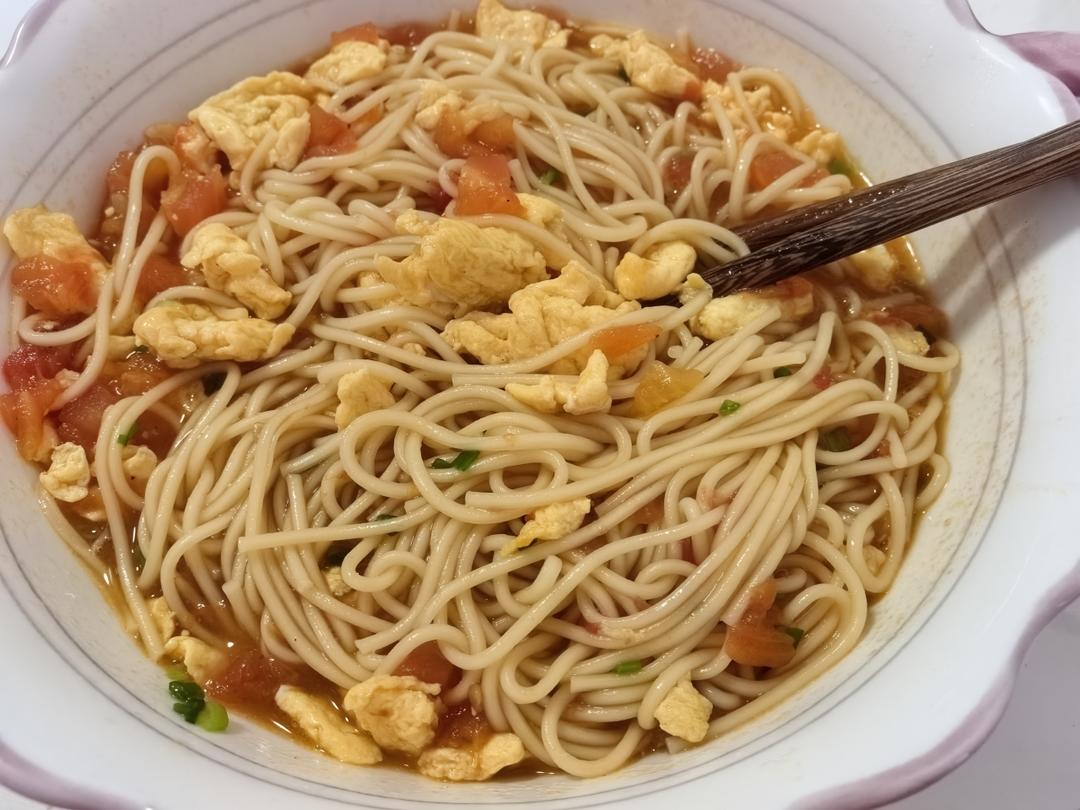 汤都要喝光的西红柿鸡蛋面