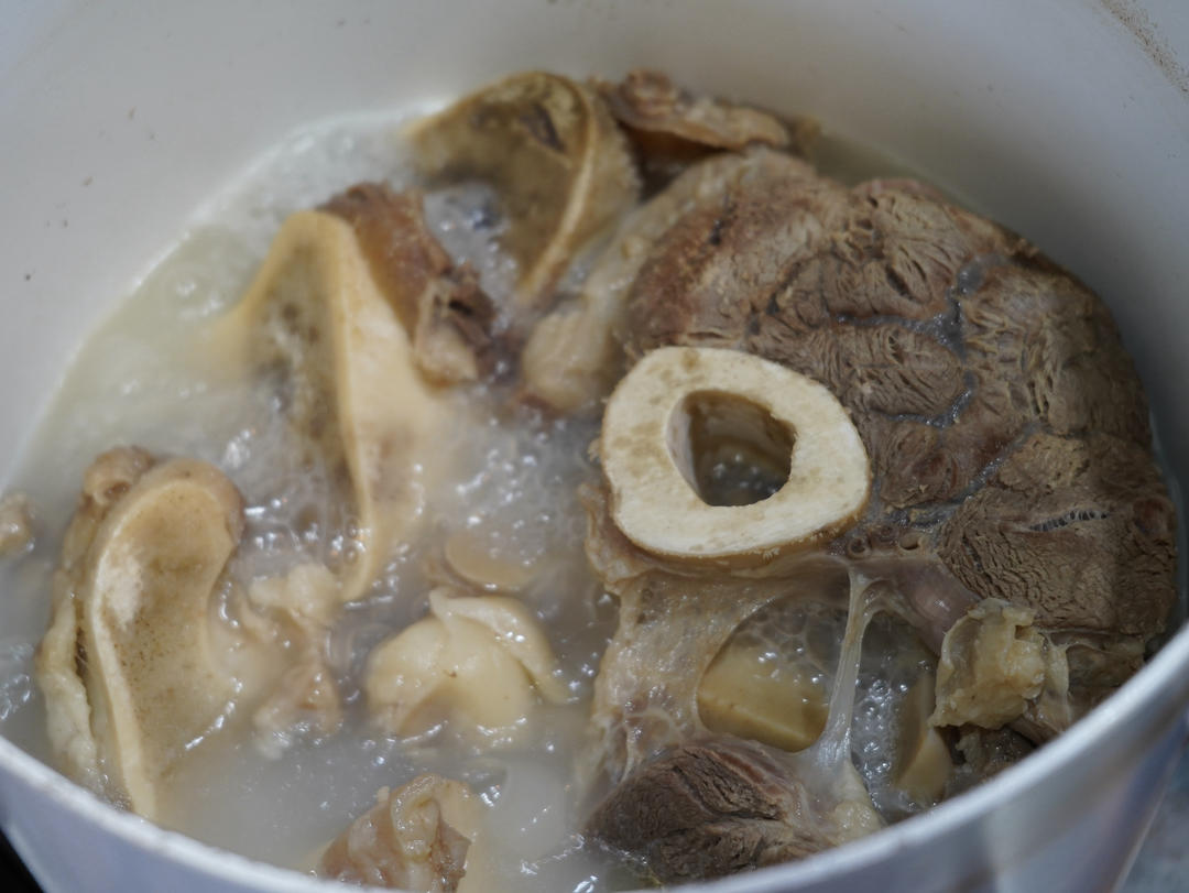 韩式牛骨汤 Korean Beef Bone Soup