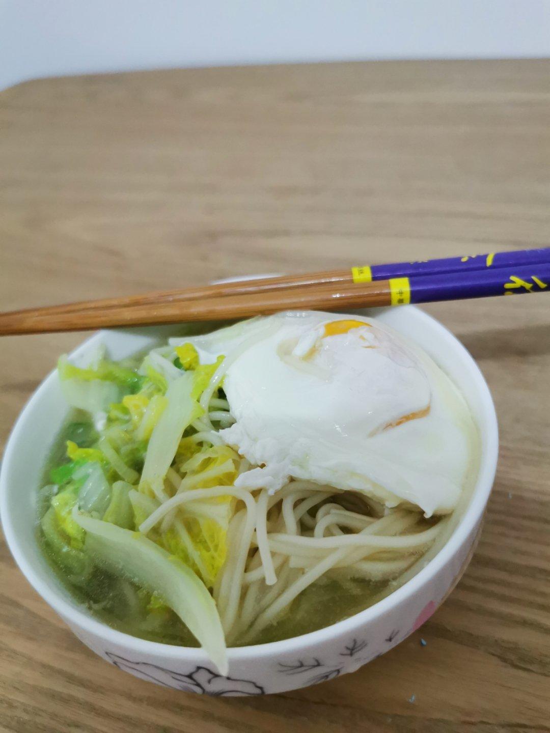 家常白菜挂面汤