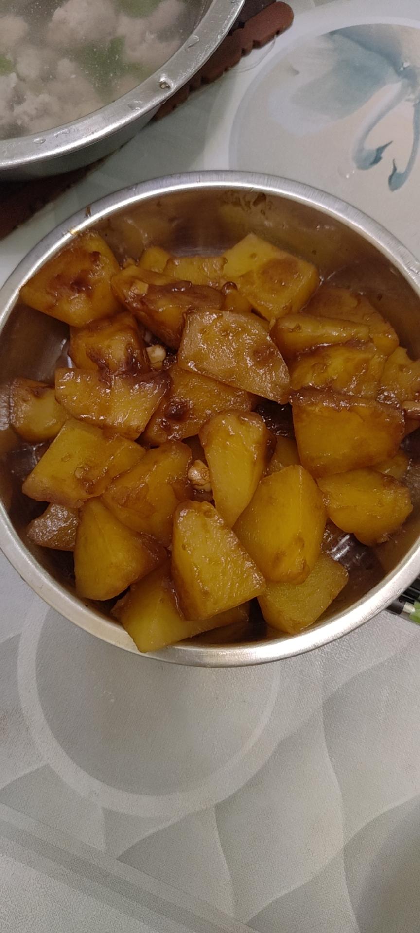 🔥巨下饭，软糯入味！比肉还好吃的红烧土豆