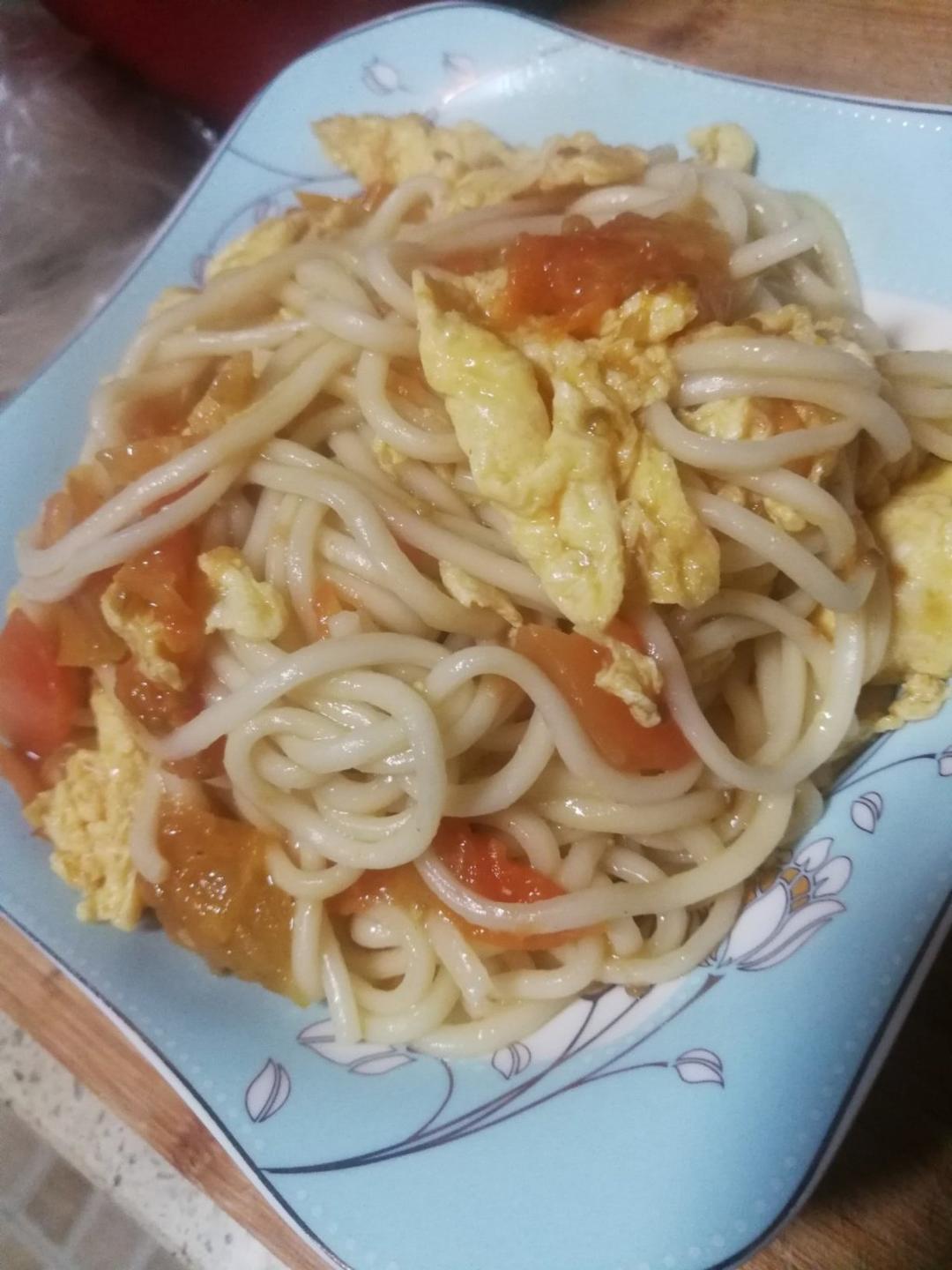 西红柿鸡蛋炒面