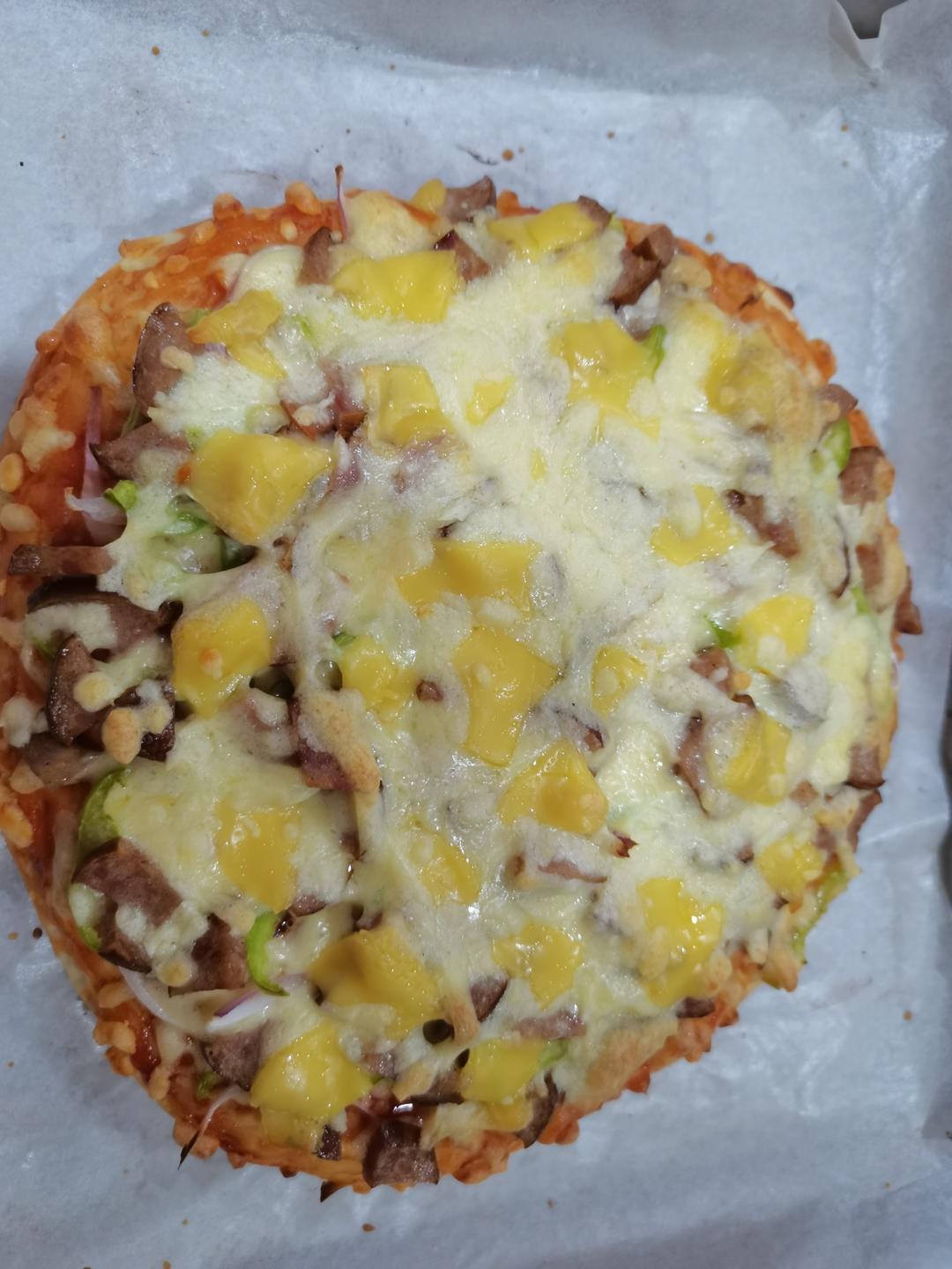 含宣软饼皮做法、自己在家也能做出馅料十足、超拉丝的美味诱人披萨
