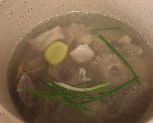 冬瓜排骨汤的做法 步骤4