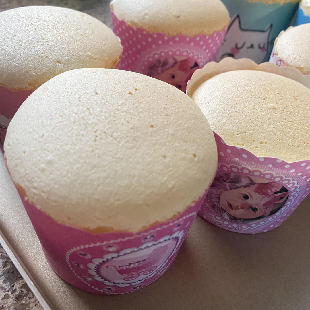 戚风小纸杯蛋糕