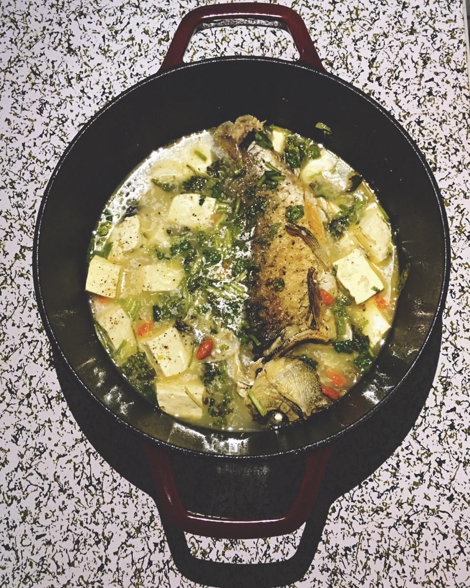 鲫鱼豆腐汤