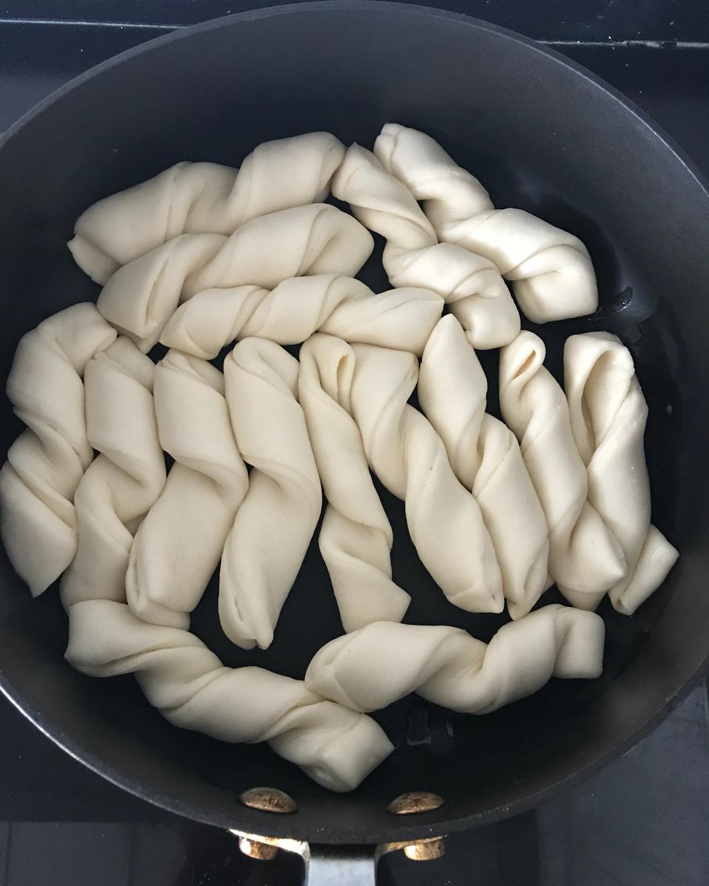 一定要做！—煎卷子【生煎花卷】
