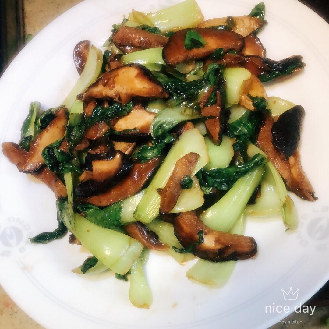 简易版香菇扒油菜