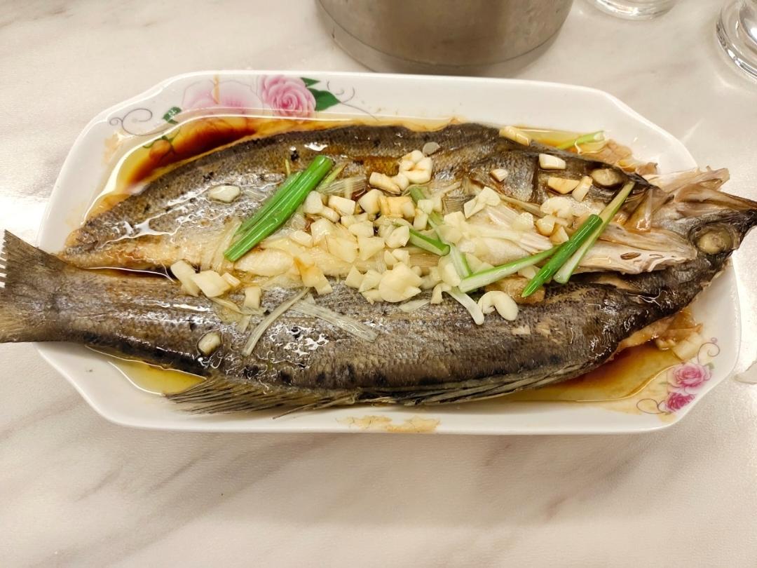 10分钟做 清蒸鲈鱼 （附切鱼图解）