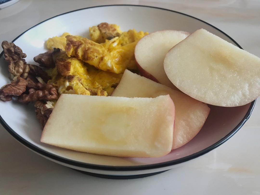 Scrambled eggs 美式炒蛋&英式炒蛋做法