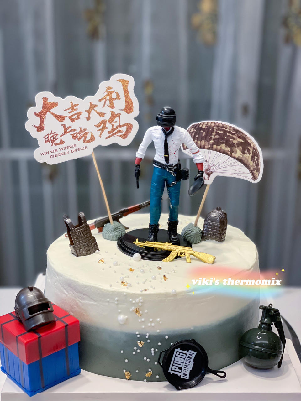 适合小男孩小哥哥大男生成熟男士爸爸叔叔伯伯爷爷长辈等人的生日蛋糕造型及风格