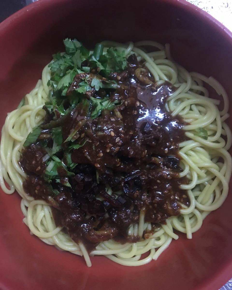 热干面酱汁调法/热干面