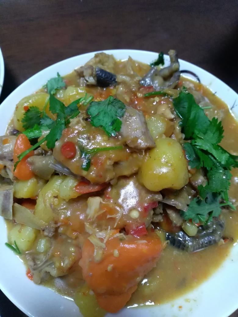 土豆胡萝卜焖鸡