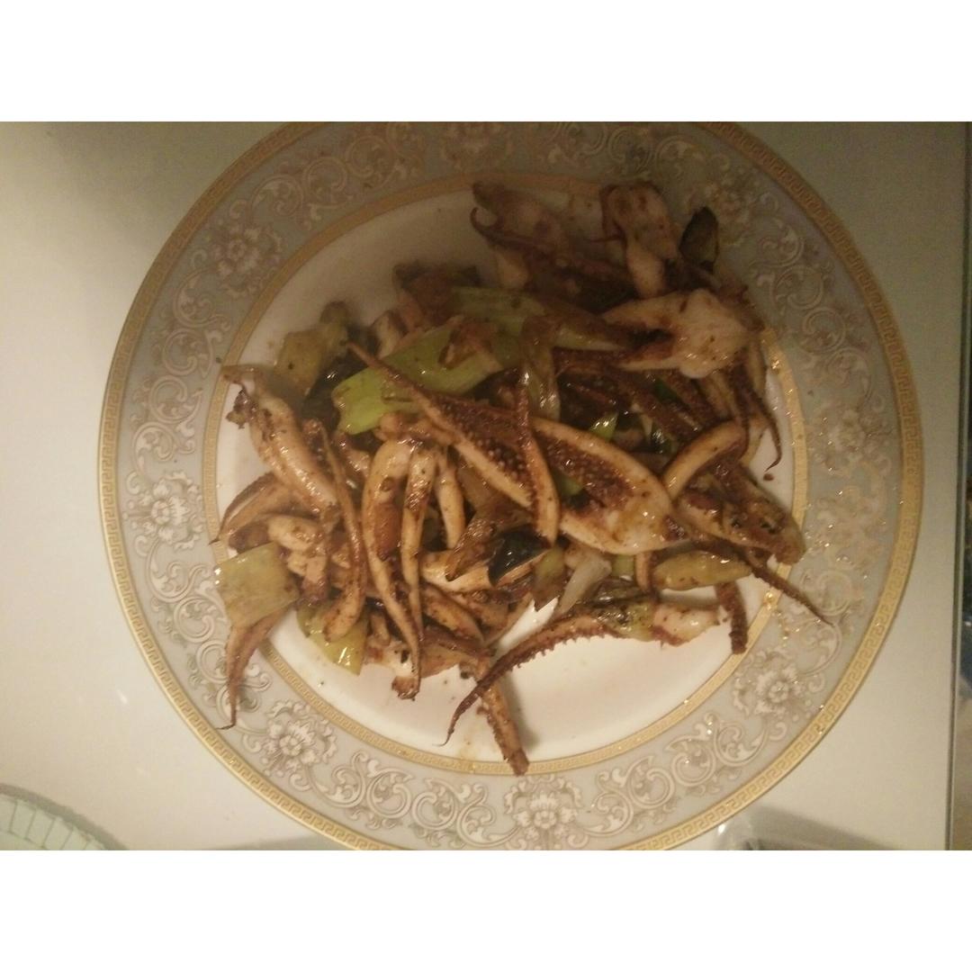 爆炒鱿鱼须