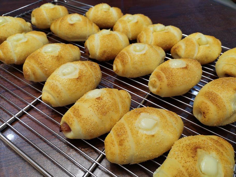可爱哒小胖砸‼️葱香芝士火腿面包🥯