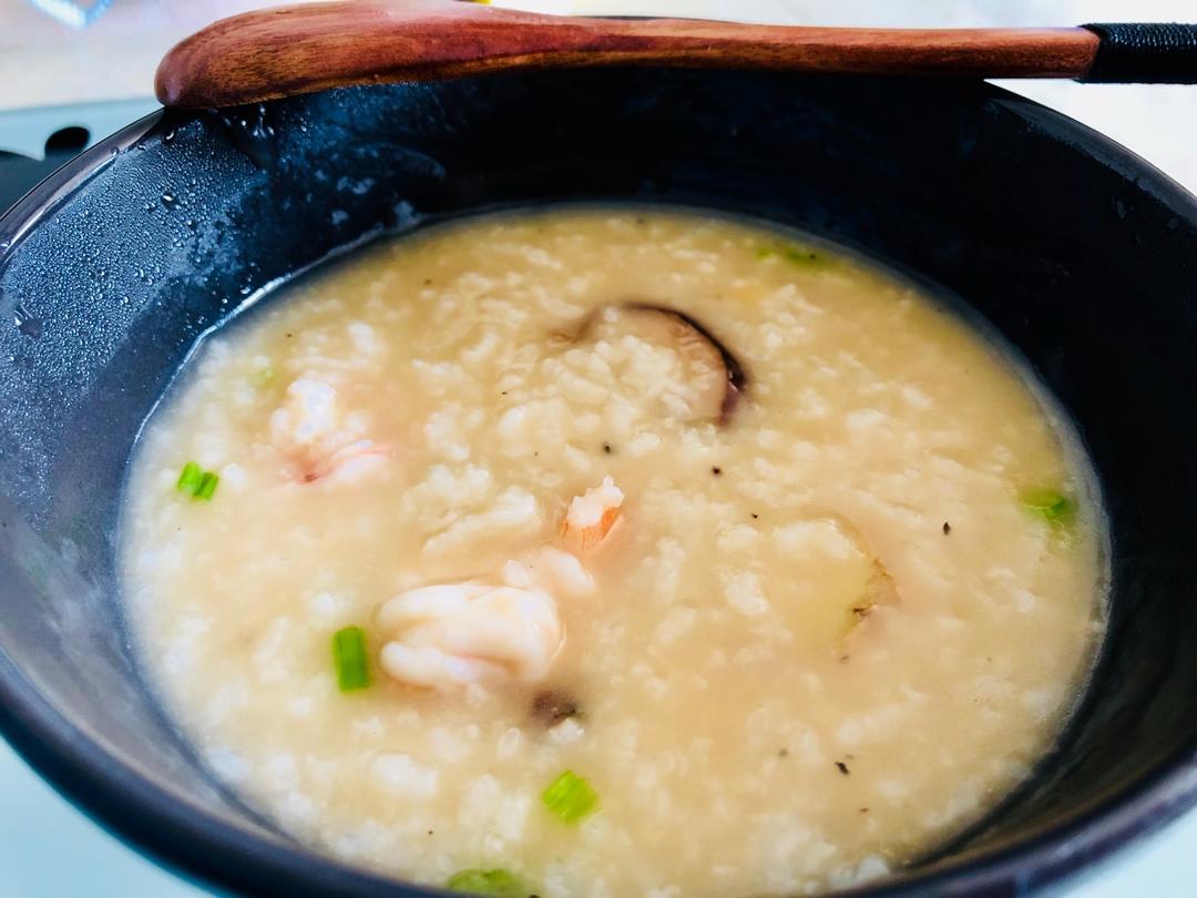 鲜虾砂锅粥