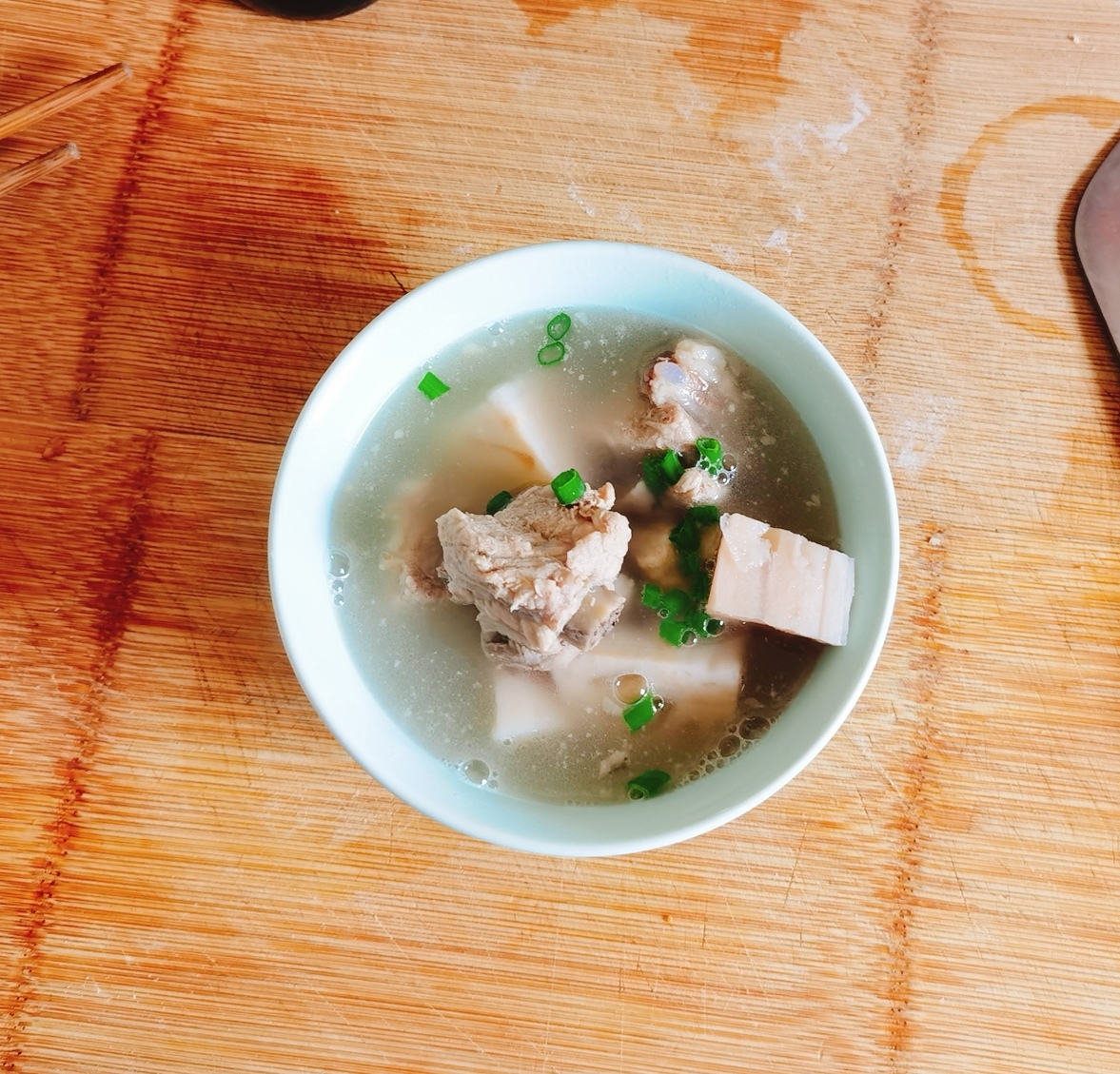 超简单—砂锅莲藕排骨汤的做法