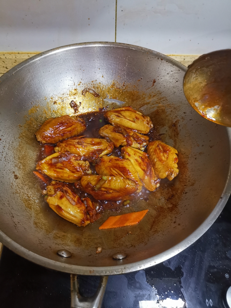 《红烧鸡翅》精品菜肴简单易做的做法 步骤8