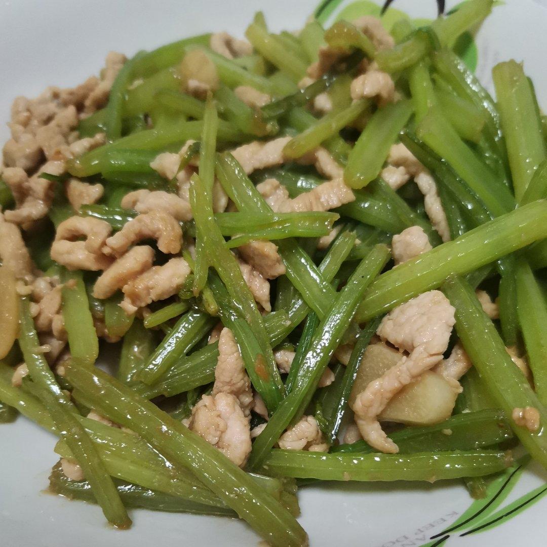 芹菜炒肉