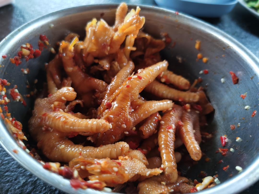 有嚼劲的酸辣无骨鸡爪，边看剧边吃美滋滋