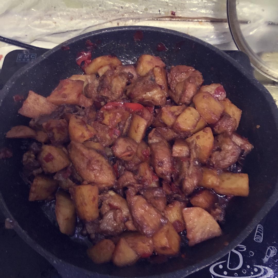 川味土豆烧排骨