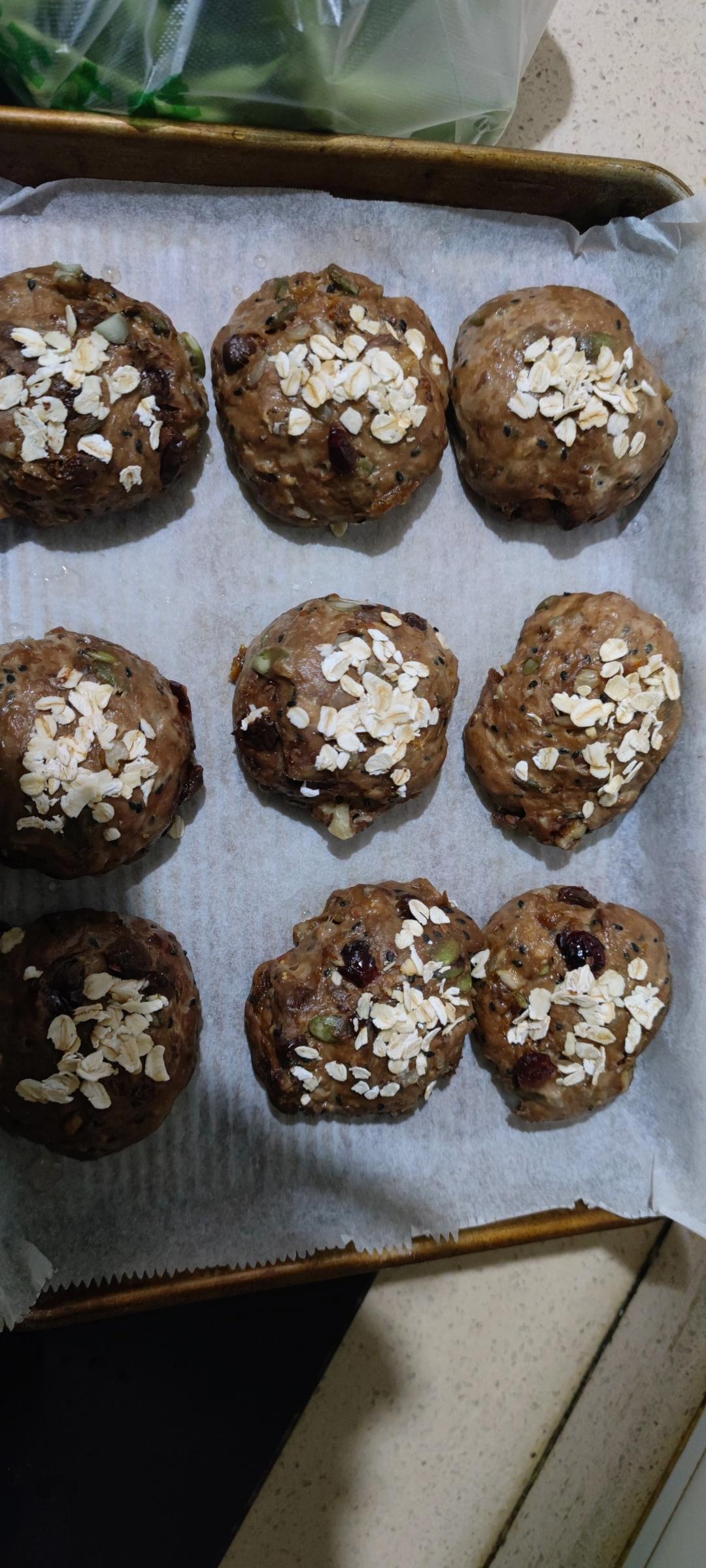 什锦坚果谷物早餐包（Muesli rolls）丨健康·烘焙