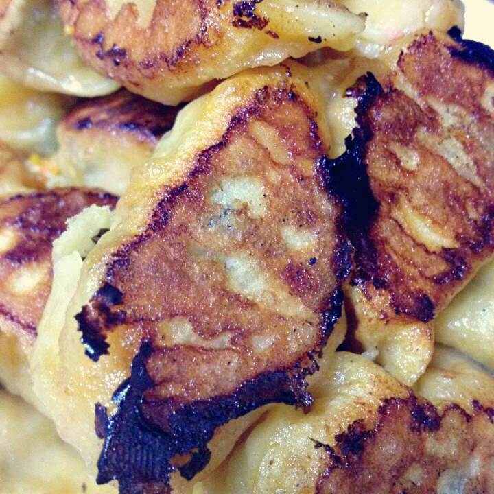 速冻水饺吃腻了吗~变锅贴吧(๑´ڡ`๑)