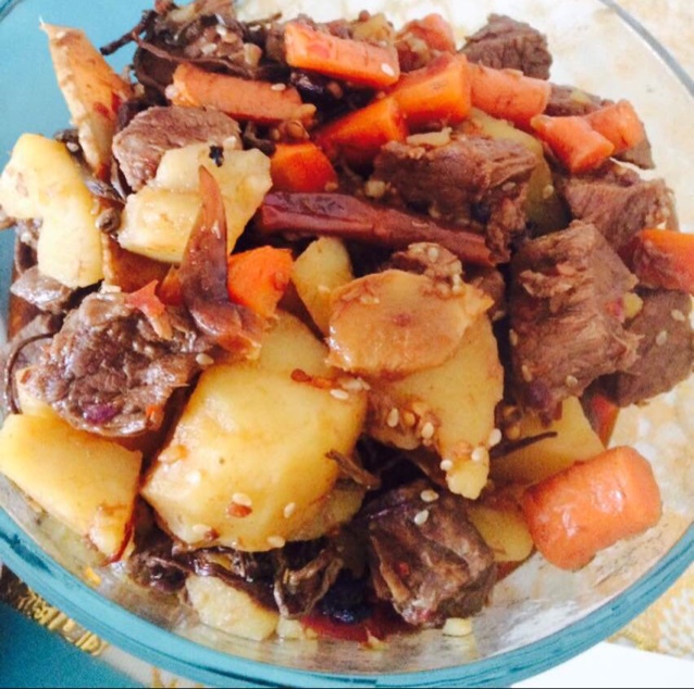 胡萝卜土豆烧牛腩