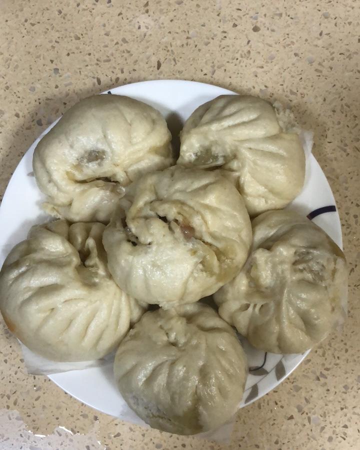 油渣萝卜丝包子