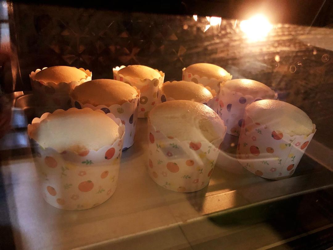 戚风小纸杯蛋糕