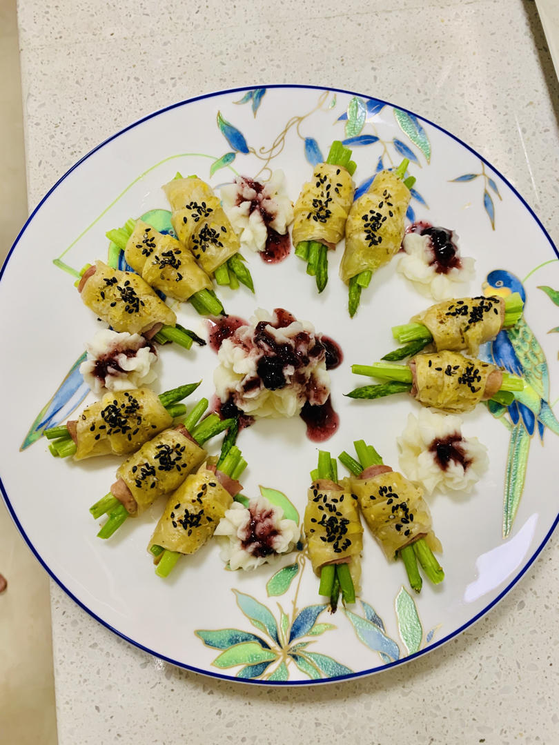 好吃到停不下来的芦笋培根卷