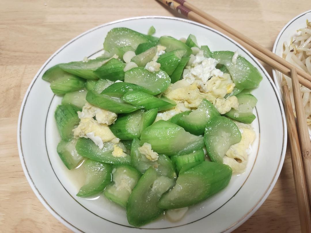 鲜香美味！好吃到舔盘的丝瓜炒鸡蛋