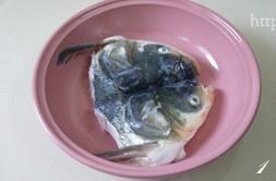 鸳鸯剁椒鱼头火锅的做法 步骤1