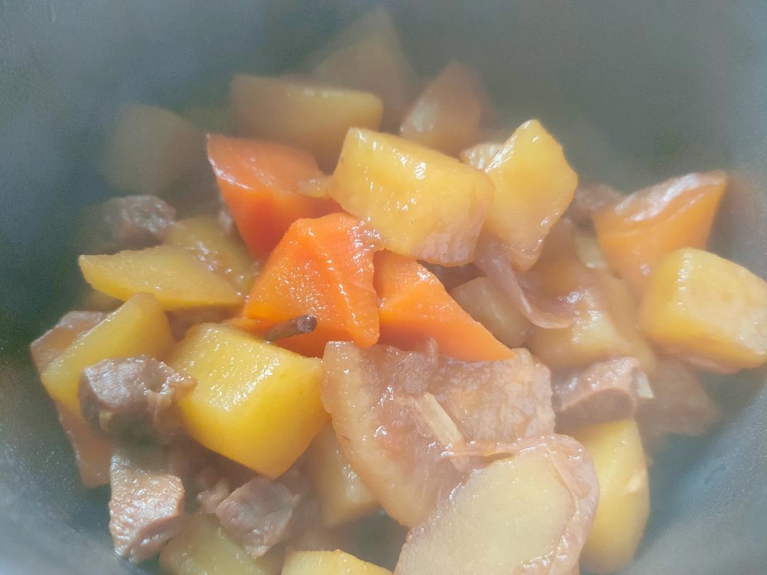 巨下饭的土豆炖牛肉