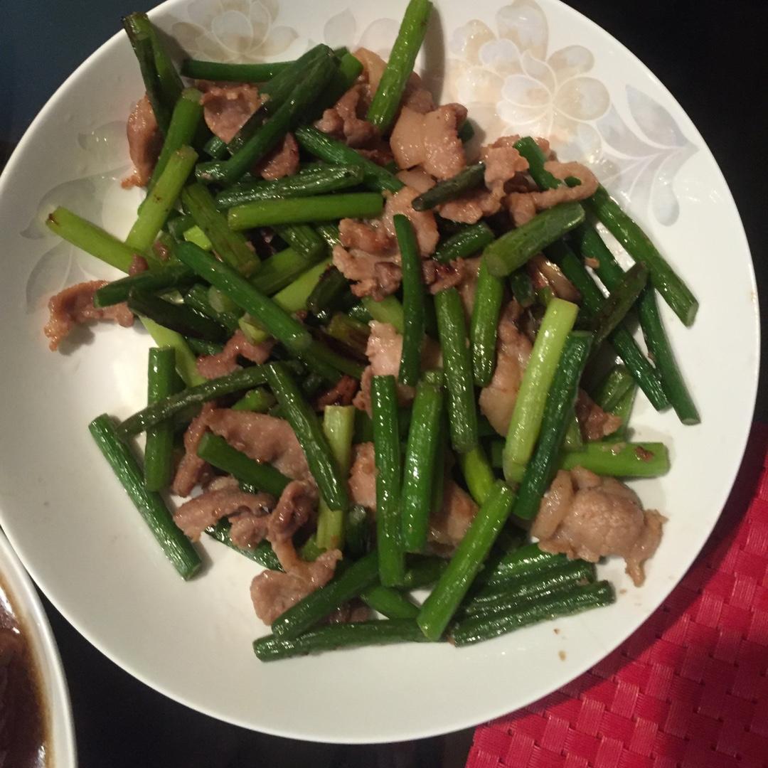 蒜苗炒肉丝