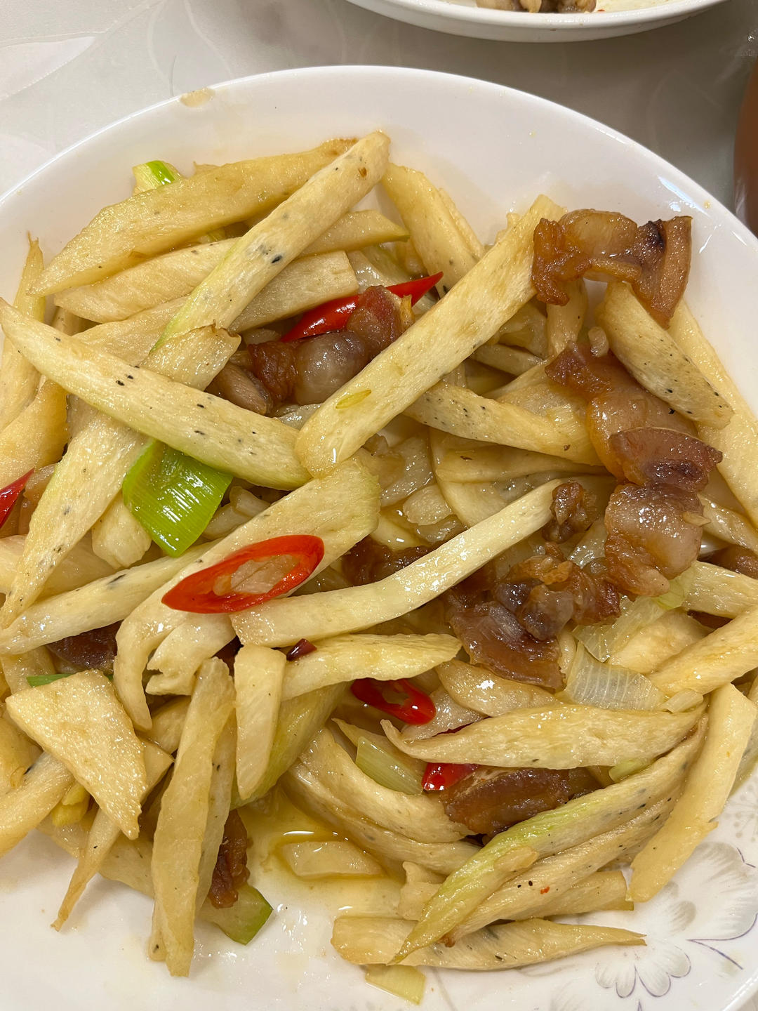茭白这样做百吃不厌，茭白炒肉