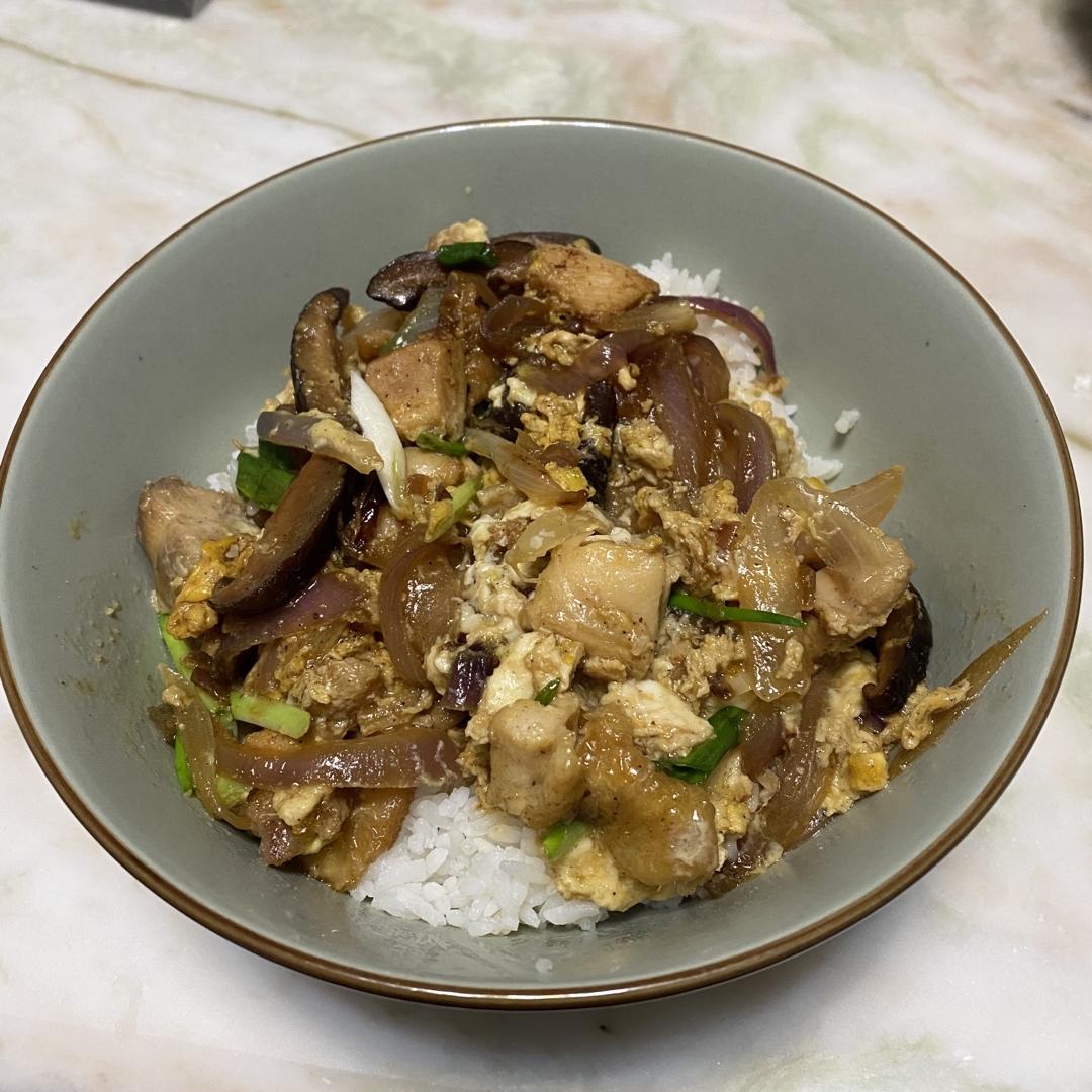 日本盖浇饭始祖亲子丼