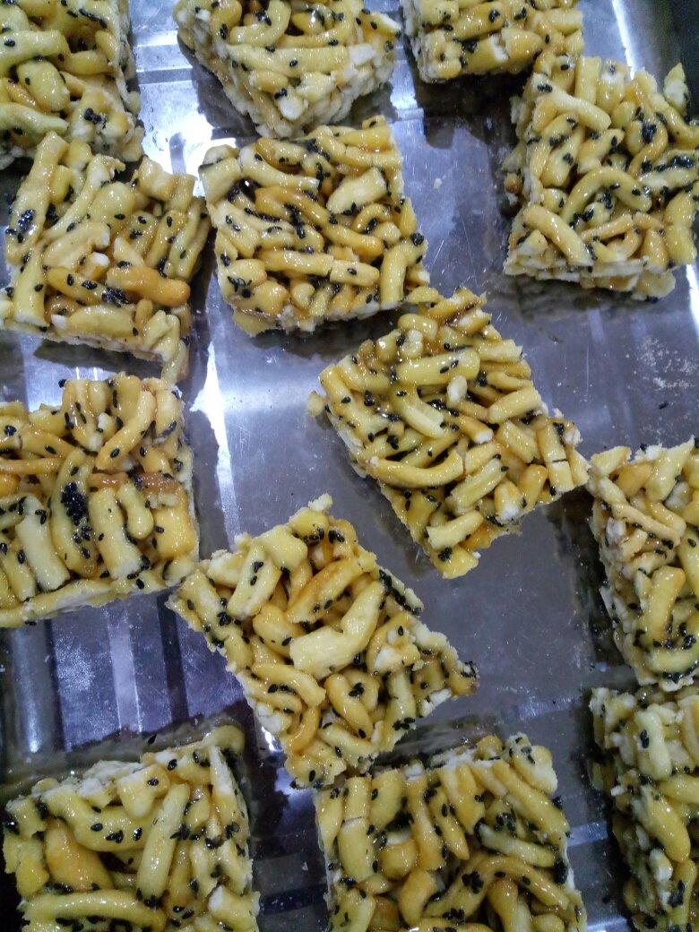 （视频食谱）自制沙琪玛／萨其马