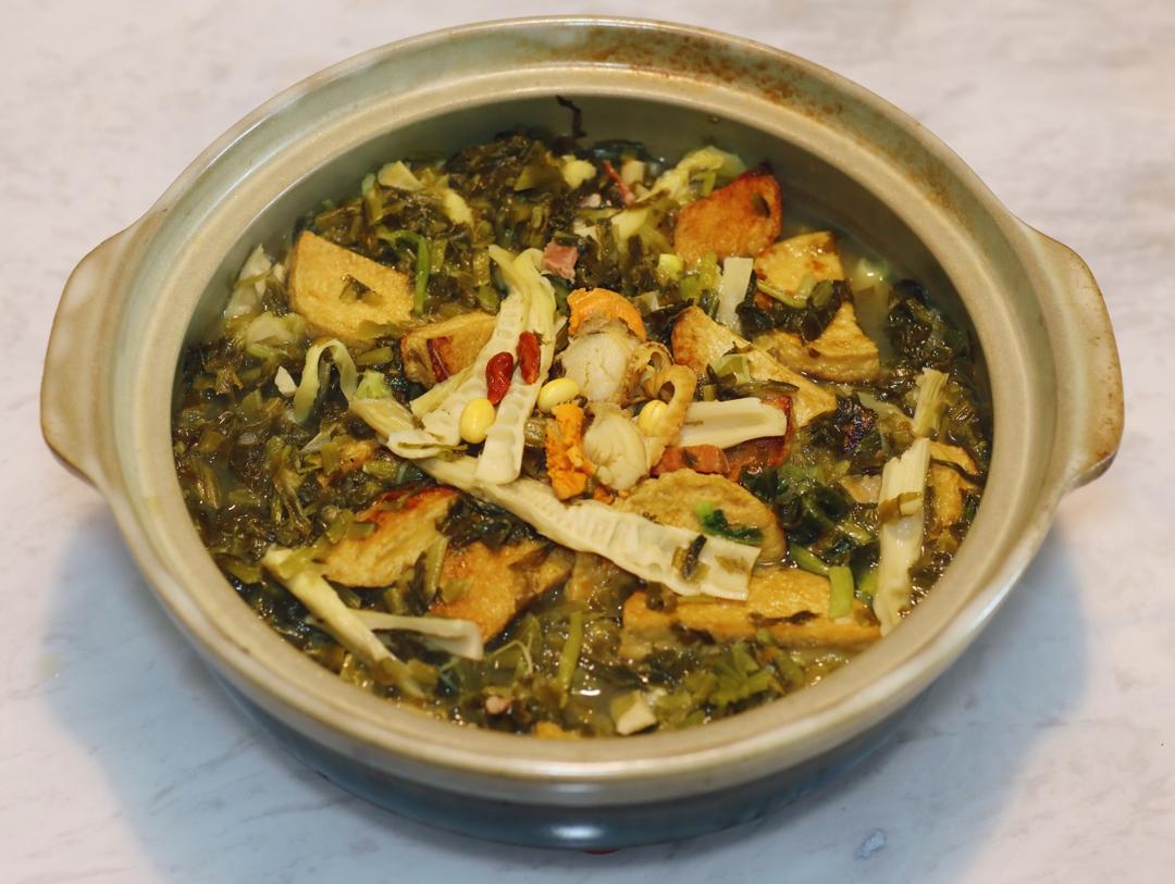 雪菜扁尖煨素鸡