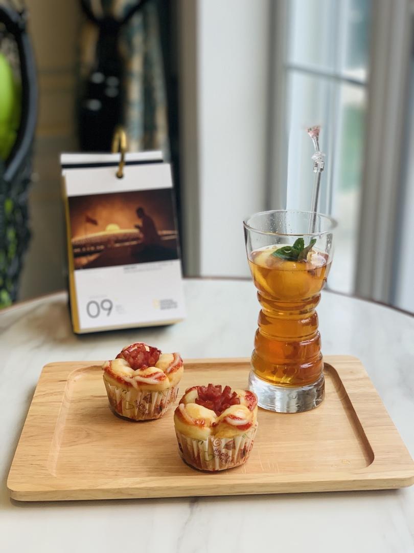 花朵香肠小餐包