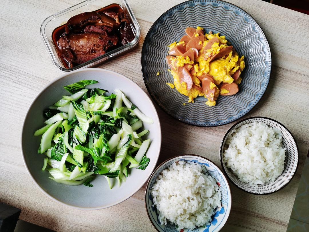 火腿肠炒鸡蛋