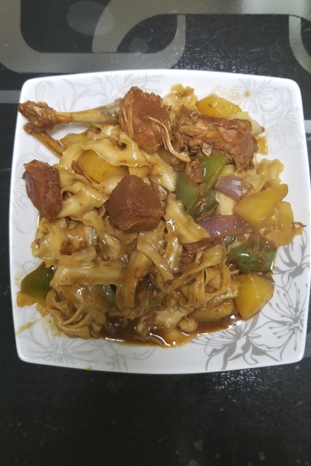 新疆沙湾大盘鸡