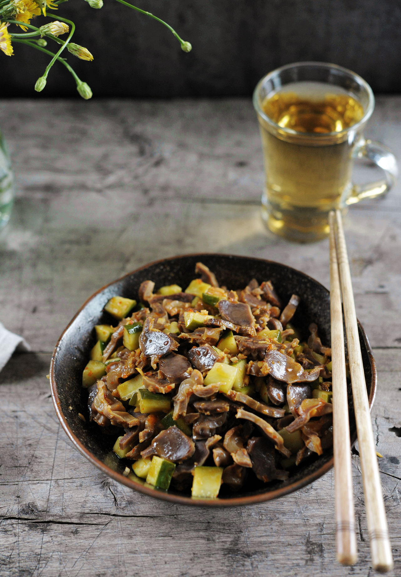 辣鸡胗炒酸黄瓜