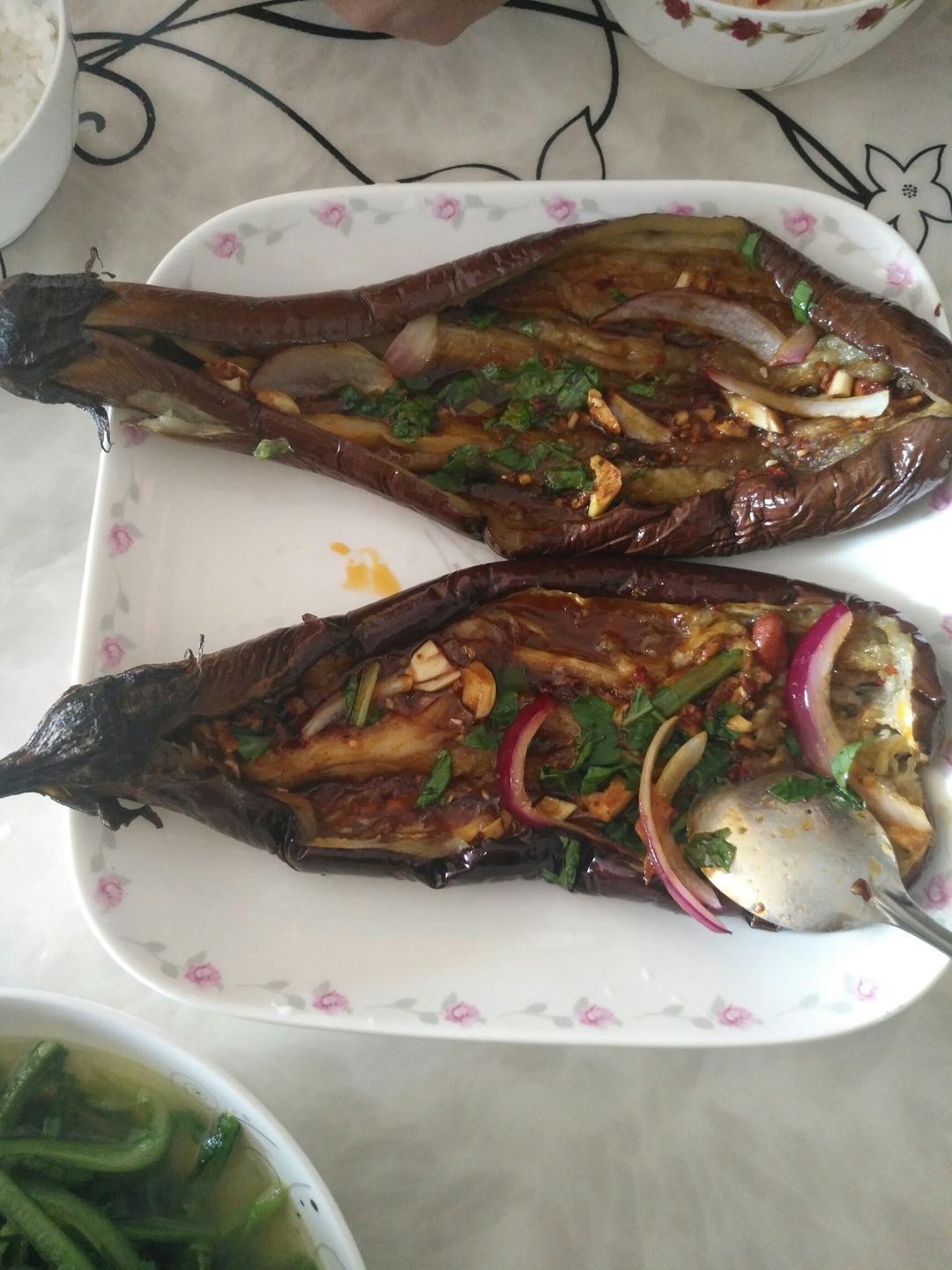 CC招牌菜销魂烤茄子，百吃不厌！