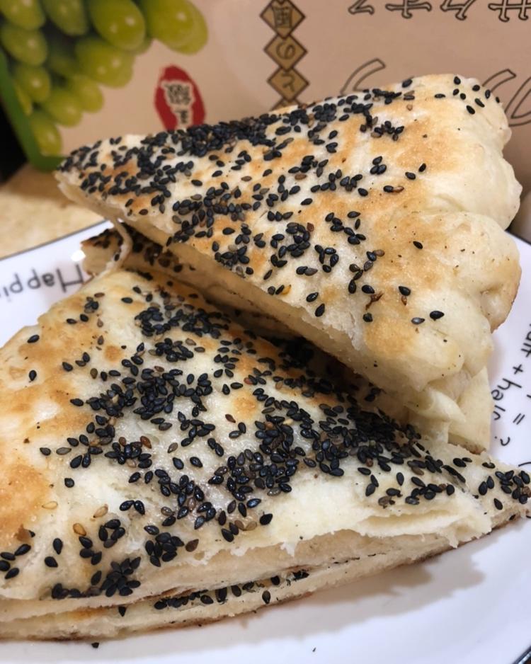 椒盐发面饼 Sesame Pancake