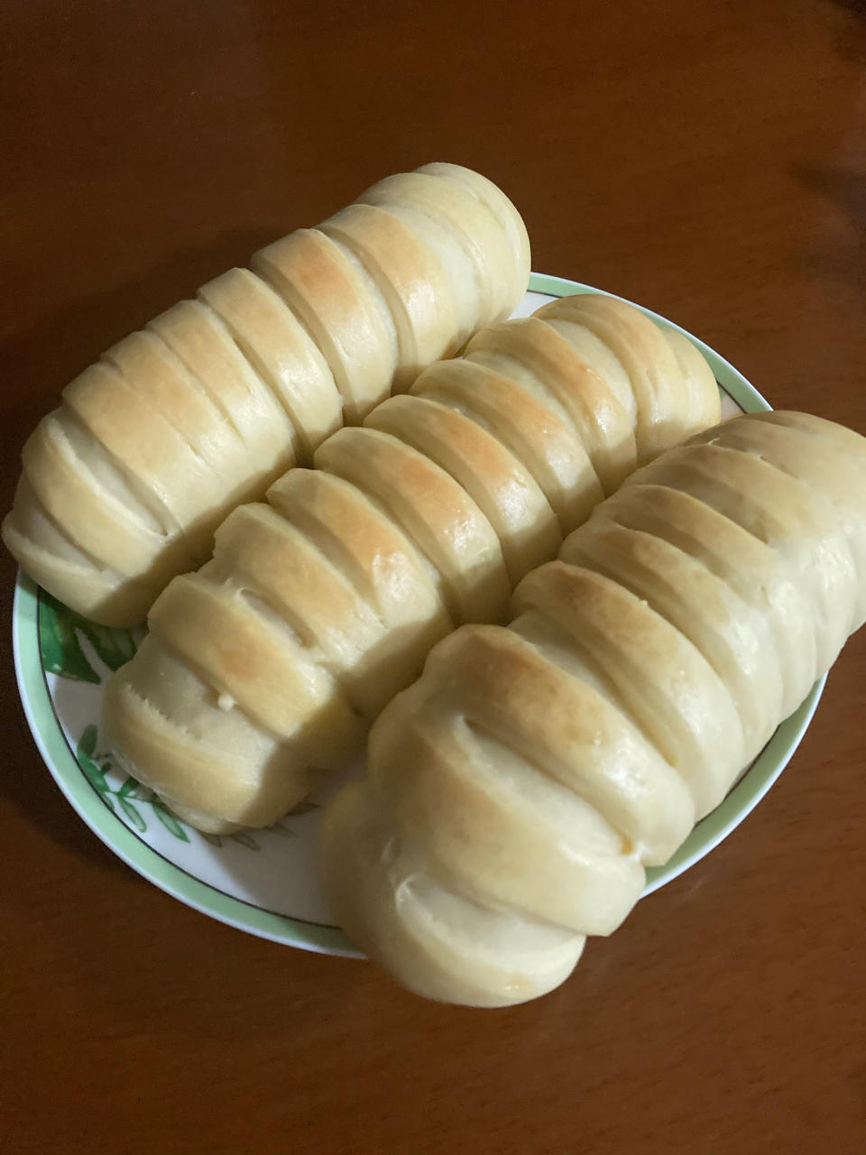 营养又美味的咸蛋黄海苔肉松面包