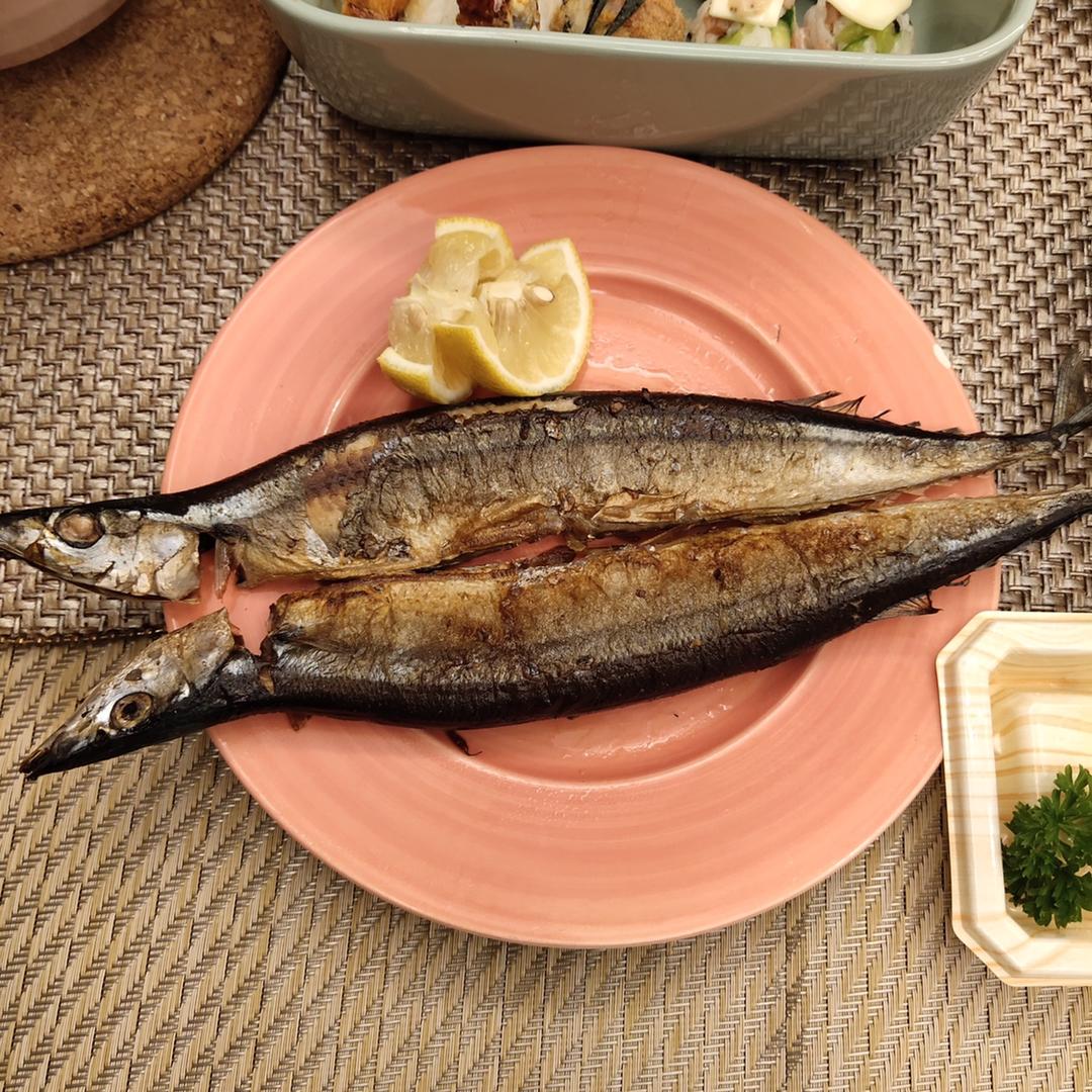 基础家庭日本料理－－盐烤秋刀鱼