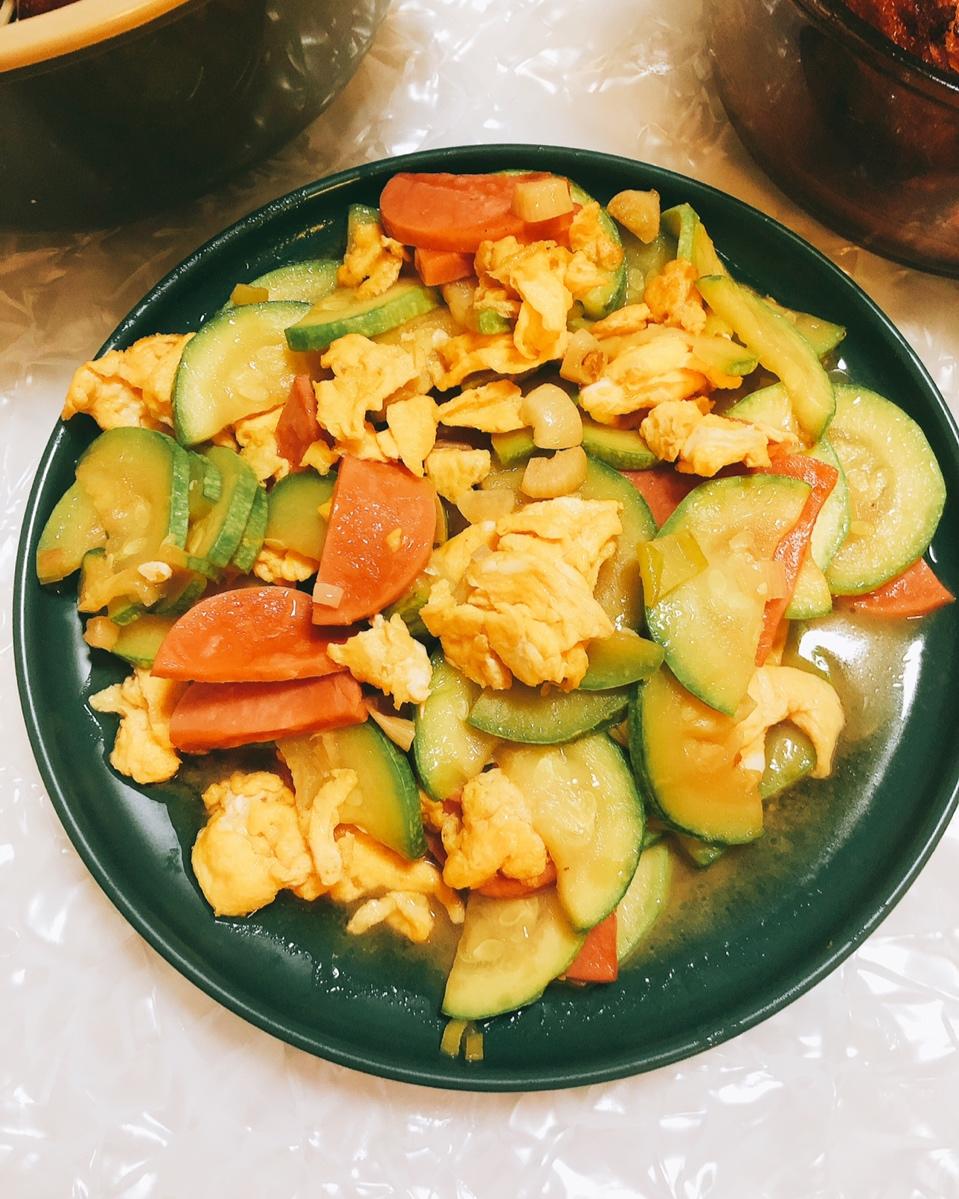 西葫芦炒鸡蛋(从不修图，拒绝夸张)