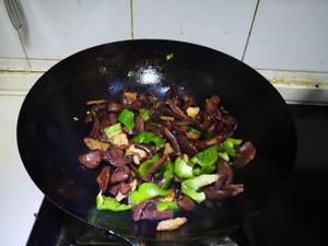 红蘑炒土豆片的做法 步骤5